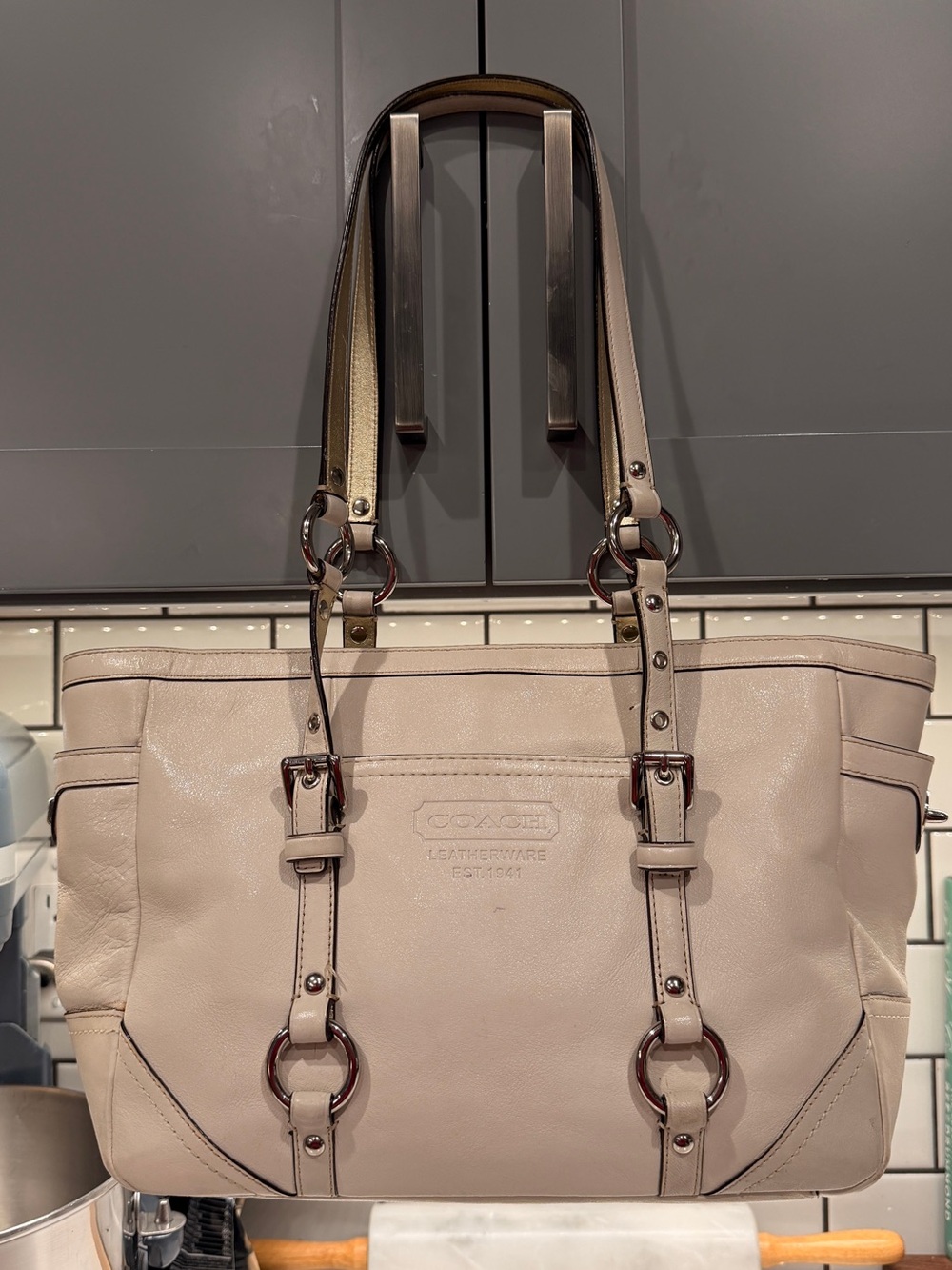 Coach 2008 Leatherware Beige and Gold Gallery Tote